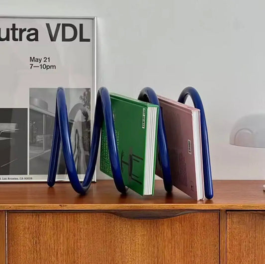 PORTE-MAGAZINES SCUPTURAL DESIGN| Range Livres Contemporain Coloré - Muses GalerieBleu