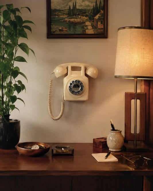 TÉLÉPHONE VINTAGE FONCTIONNEL | Téléphone Fixe Rétro Décoration & Slow Living - Muses Galerie
